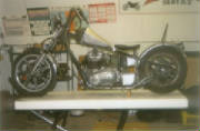 Triumph 750 - Custom Rigid Chopper - DL Henry BI.3