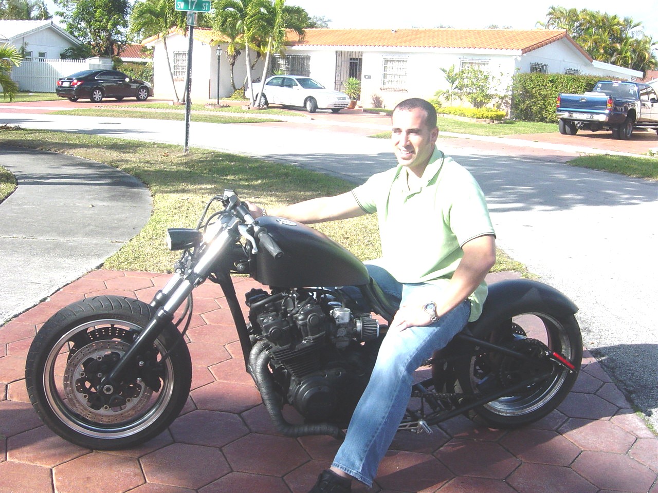 Custom CB750 DOHC rigid 